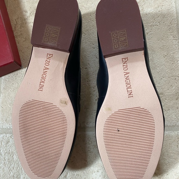 Enzo Angiolini Black Loafer - Picture 3 of 7